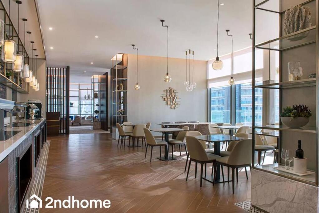 Apartment Stylish At Jumeirah Living Marina Gate Dubai